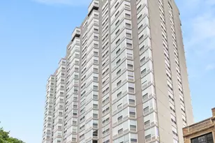 720 W Gordon Terrace, Chicago, IL 60613 - Photo 1