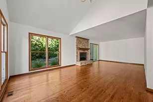 1119 Dickens Ave, Naperville, IL 60563 - Photo 5