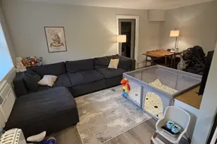 530 W Surf St, Chicago, IL 60657 - Photo 9