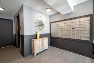 530 W Surf St, Chicago, IL 60657 - Photo 3