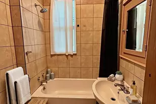 8757 S Marquette Ave, Chicago, IL 60617 - Photo 15