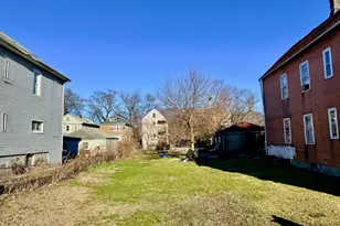 8757 S Marquette Ave, Chicago, IL 60617 - Photo 3