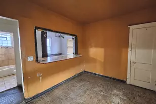 8940 S Parnell Ave, Chicago, IL 60620 - Photo 9