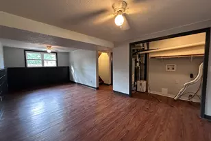 909 Sunset Rdg, Danville, IL 61832 - Photo 13