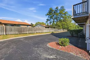 [Address not provided], Lombard, IL 60148 - Photo 25