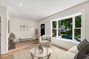 5722 W Grover St, Chicago, IL 60630 - Photo 3