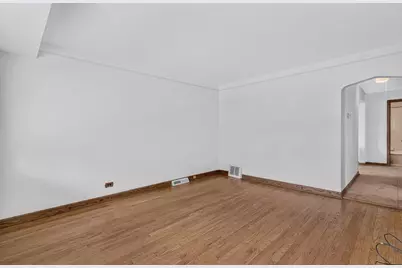 9628 S Utica Avenue, Evergreen Park, IL 60805 - Photo 3