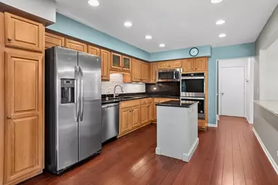 52 Whittington Course, Saint Charles, IL 60174 - Photo 7