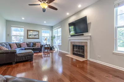 568 Crooked Stick Court, Vernon Hills, IL 60061 - Photo 19
