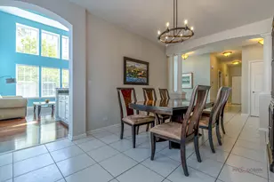 568 Crooked Stick Ct, Vernon Hills, IL 60061 - Photo 9