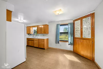 5808 E 3420S Road, Saint Anne, IL 60964 - Photo 11