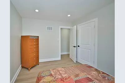 2830 W Summerdale Avenue #2, Chicago, IL 60625 - Photo 9