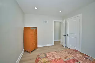 2830 W Summerdale Ave, Chicago, IL 60625 - Photo 9