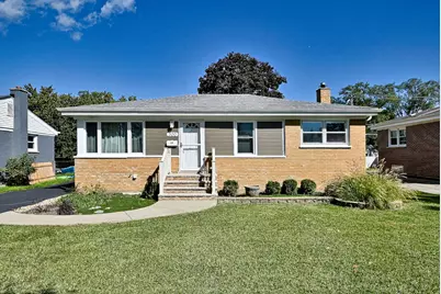300 Wisconsin Drive, Des Plaines, IL 60016 - Photo 1