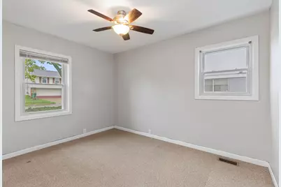 345 Hickory Avenue, Romeoville, IL 60446 - Photo 11