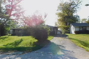 19020 Baker Ave, Country Club Hills, IL 60478 - Photo 3