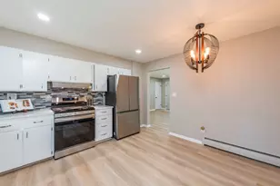 2701 Brnot Ave, Waukegan, IL 60087 - Photo 9