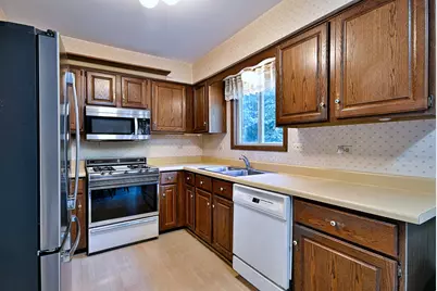 801 Pinebrook Drive, Lombard, IL 60148 - Photo 11