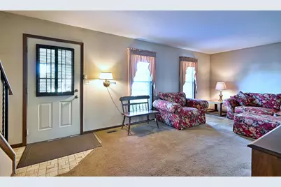 801 Pinebrook Drive, Lombard, IL 60148 - Photo 5