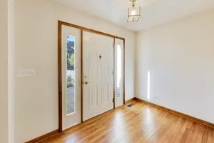 911 Glenwood Ln, Glenview, IL 60025 - Photo 5
