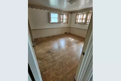 8634 Drake Avenue, Skokie, IL 60076 - Photo 9