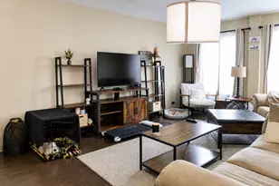 1302 E Washington St, Des Plaines, IL 60016 - Photo 11