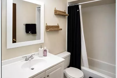 1302 E Washington Street #B1, Des Plaines, IL 60016 - Photo 17