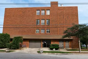 1302 E Washington St, Des Plaines, IL 60016 - Photo 1