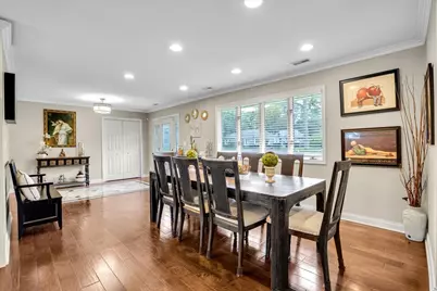 5613 Howard Avenue, La Grange Highlands, IL 60525 - Photo 9