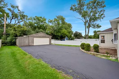 5613 Howard Avenue, La Grange Highlands, IL 60525 - Photo 39