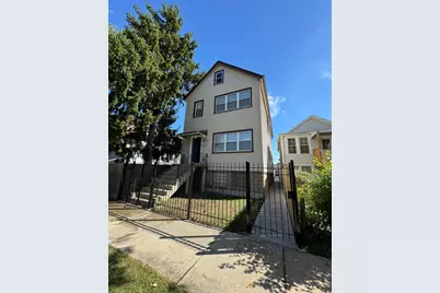 10653 S Mackinaw Avenue, Chicago, IL 60617 - Photo 1