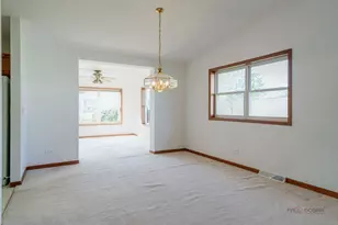 2724 Bluegrass Ct, Grayslake, IL 60030 - Photo 11
