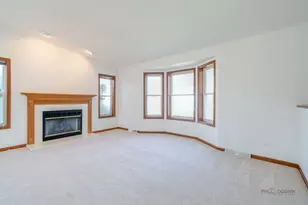 2724 Bluegrass Ct, Grayslake, IL 60030 - Photo 7
