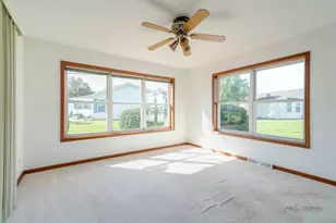 2724 Bluegrass Ct, Grayslake, IL 60030 - Photo 15