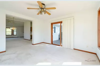 2724 Bluegrass Court, Grayslake, IL 60030 - Photo 19