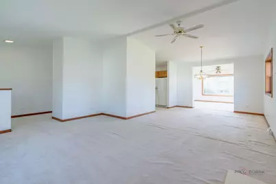 2724 Bluegrass Court, Grayslake, IL 60030 - Photo 9
