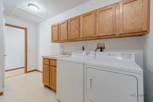 2724 Bluegrass Ct, Grayslake, IL 60030 - Photo 35