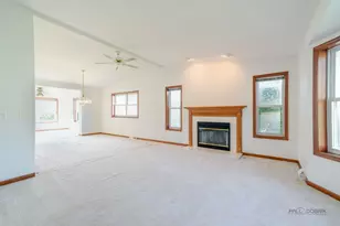 2724 Bluegrass Ct, Grayslake, IL 60030 - Photo 5
