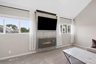 216 Robbin Dr, Romeoville, IL 60446 - Photo 9