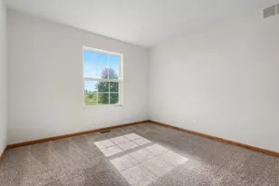 8031 Harrier Ave, Joliet, IL 60431 - Photo 15