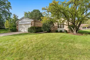 4568 Lindenwood Ln, Northbrook, IL 60062 - Photo 21