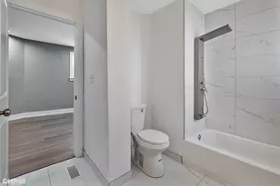 631 N Monticello Ave, Chicago, IL 60624 - Photo 17