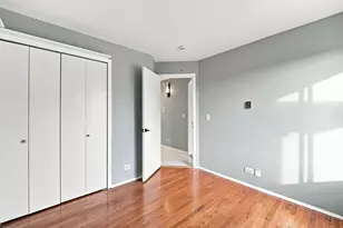 700 N Briar Hill Ln, Addison, IL 60101 - Photo 13
