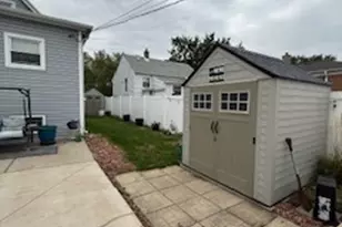 9959 S Escanaba Ave, Chicago, IL 60617 - Photo 13