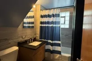 9959 S Escanaba Ave, Chicago, IL 60617 - Photo 7