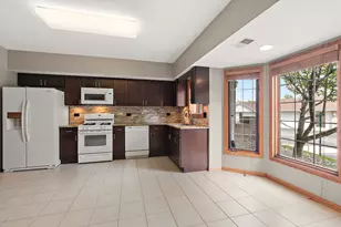 7747 Bristol Park Dr, Tinley Park, IL 60477 - Photo 7