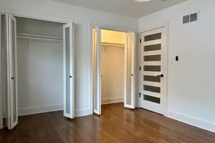 2538 W Arthur Ave, Chicago, IL 60645 - Photo 11