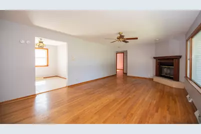 10101 S Kostner Avenue, Oak Lawn, IL 60453 - Photo 7