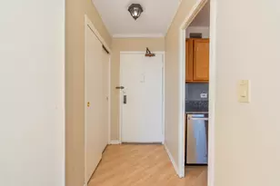 5757 N Sheridan Rd, Chicago, IL 60660 - Photo 3