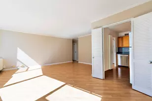 5757 N Sheridan Rd, Chicago, IL 60660 - Photo 11